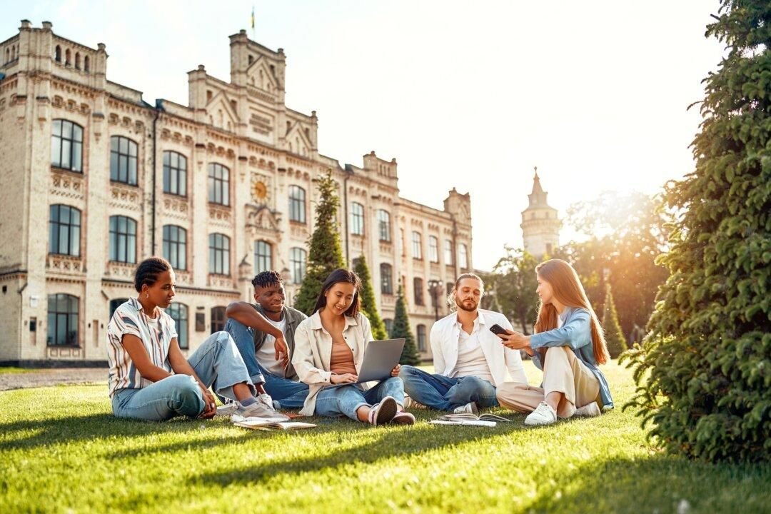 International students enjoying campus life in Australia