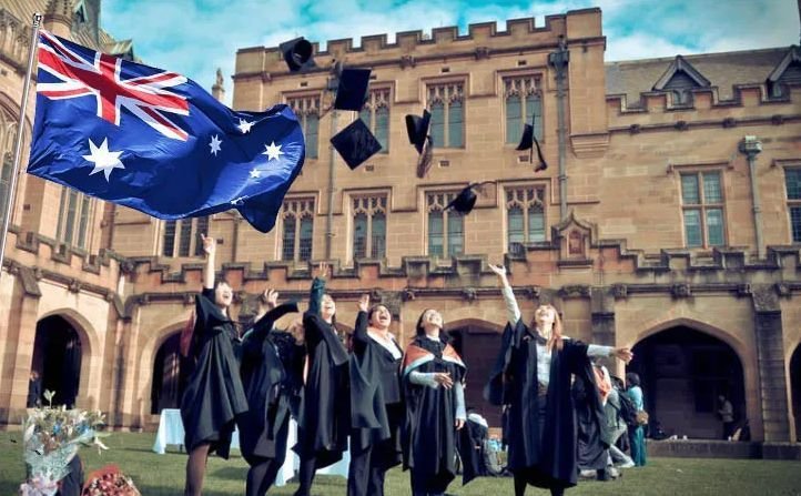 Students discussing Australia scholarship opportunities